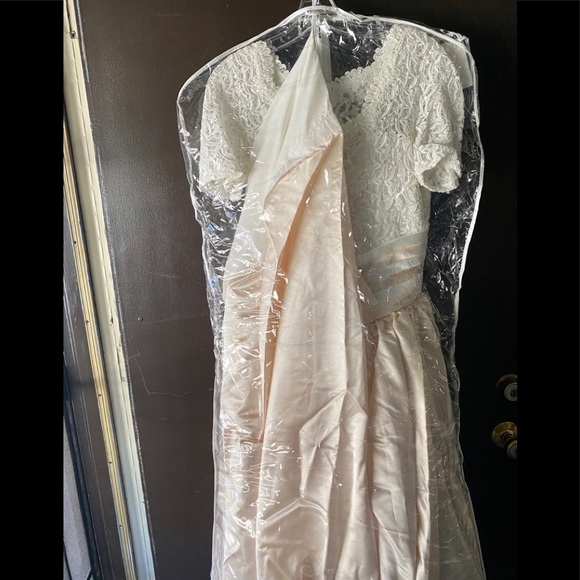 MONIQUE LUO BRIDAL WEDDING DRESS SIZE 12 - Picture 6 of 8